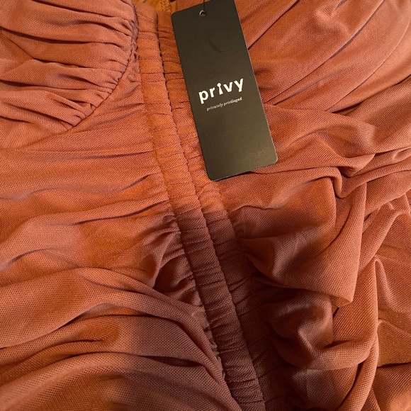 Dress - Picture 3 of 3